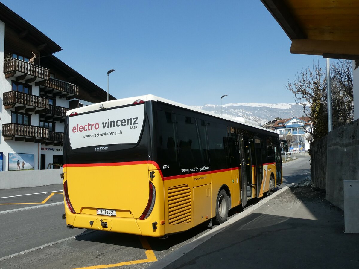 (233'777) - PostAuto Graubnden - GR 170'431 - Iveco am 11. Mrz 2022 in Laax, Post (prov. Haltestelle)