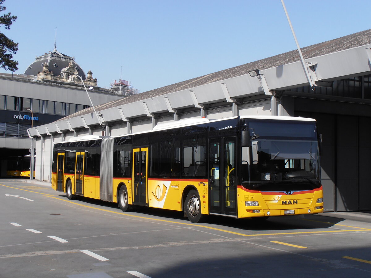 (234'117) - Steiner, Ortschwaben - Nr. 6/BE 32'717 - MAN am 28. Mrz 2022 in Bern, Postautostation