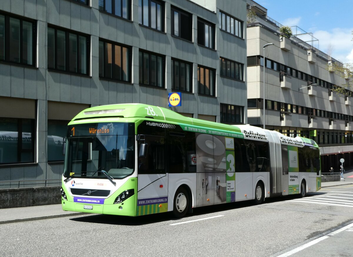 (234'347) - RVBW Wettingen - Nr. 180/AG 522'629 - Volvo am 10. April 2022 beim Bahnhof Baden