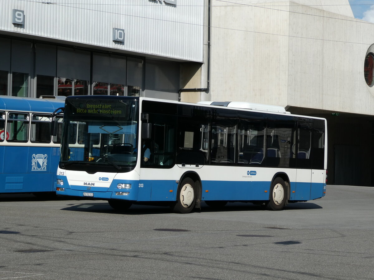 (236'364) - VBZ Zrich - Nr. 313/ZH 702'313 - MAN am 28. Mai 2022 in Zrich, Garage Hardau