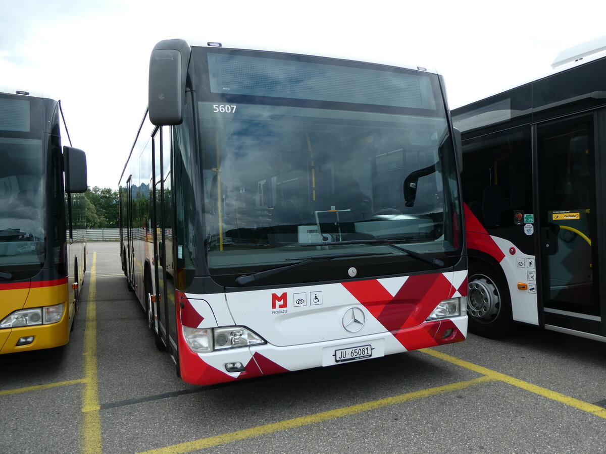 (236'871) - CarPostal Ouest - JU 65'081 - Mercedes am 6. Juni 2022 in Develier, Parkplatz