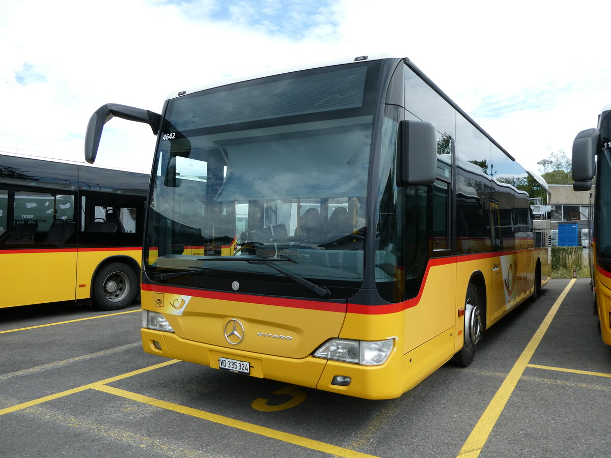 (236'957) - CarPostal Ouest - VD 335'324 - Mercedes am 6. Juni 2022 in Yverdon, Garage