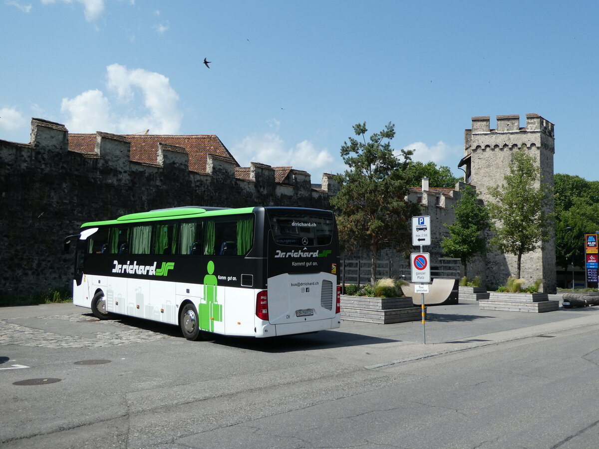 (237'346) - Dr. Richard, Zrich - ZH 258'512 - Mercedes am 20. Juni 2022 in Thun, Berntorplatz