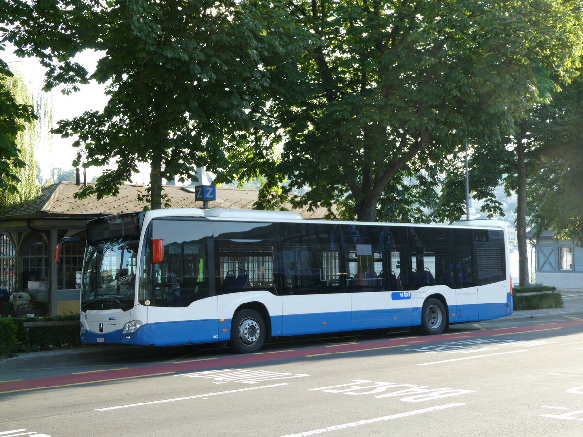 (237'923) - VBL Luzern - Nr. 82/LU 250'372 - Mercedes am 10. Juli 2022 beim Bahnhof Luzern