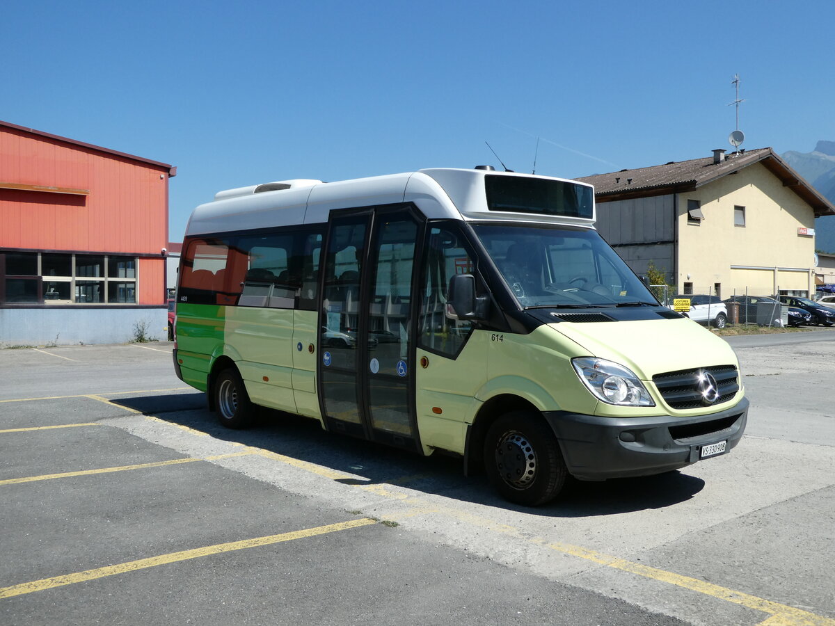 (238'110) - TPC Aigle - Nr. 614/VS 330'908 - Mercedes (ex Nr. CP01; ex PostAuto Wallis; ex Epiney, Ayer) am 16. Juli 2022 in Collombey, Garage