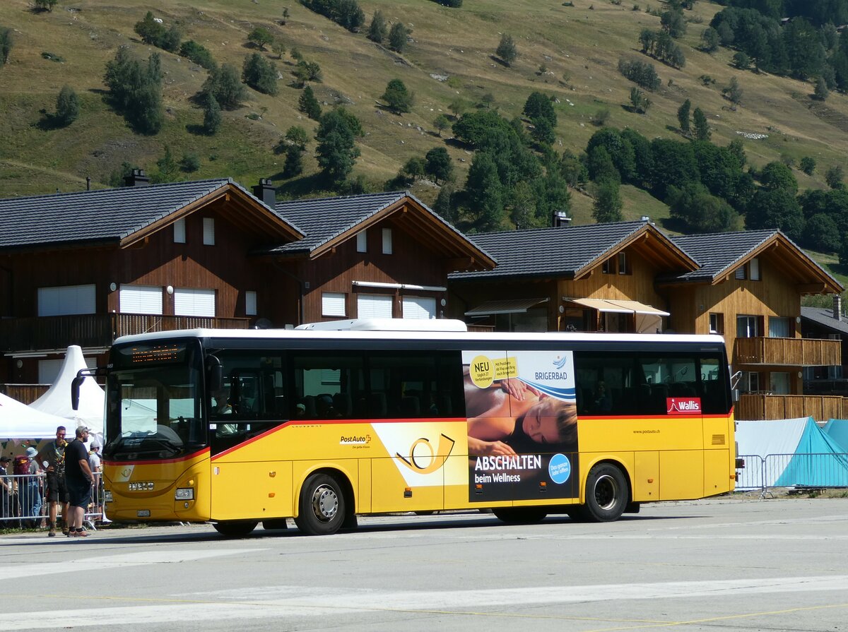 (238'392) - PostAuto Wallis - VS 445'902 - Iveco am 24. Juli 2022 in Ulrichen, PostAuto-Terminal