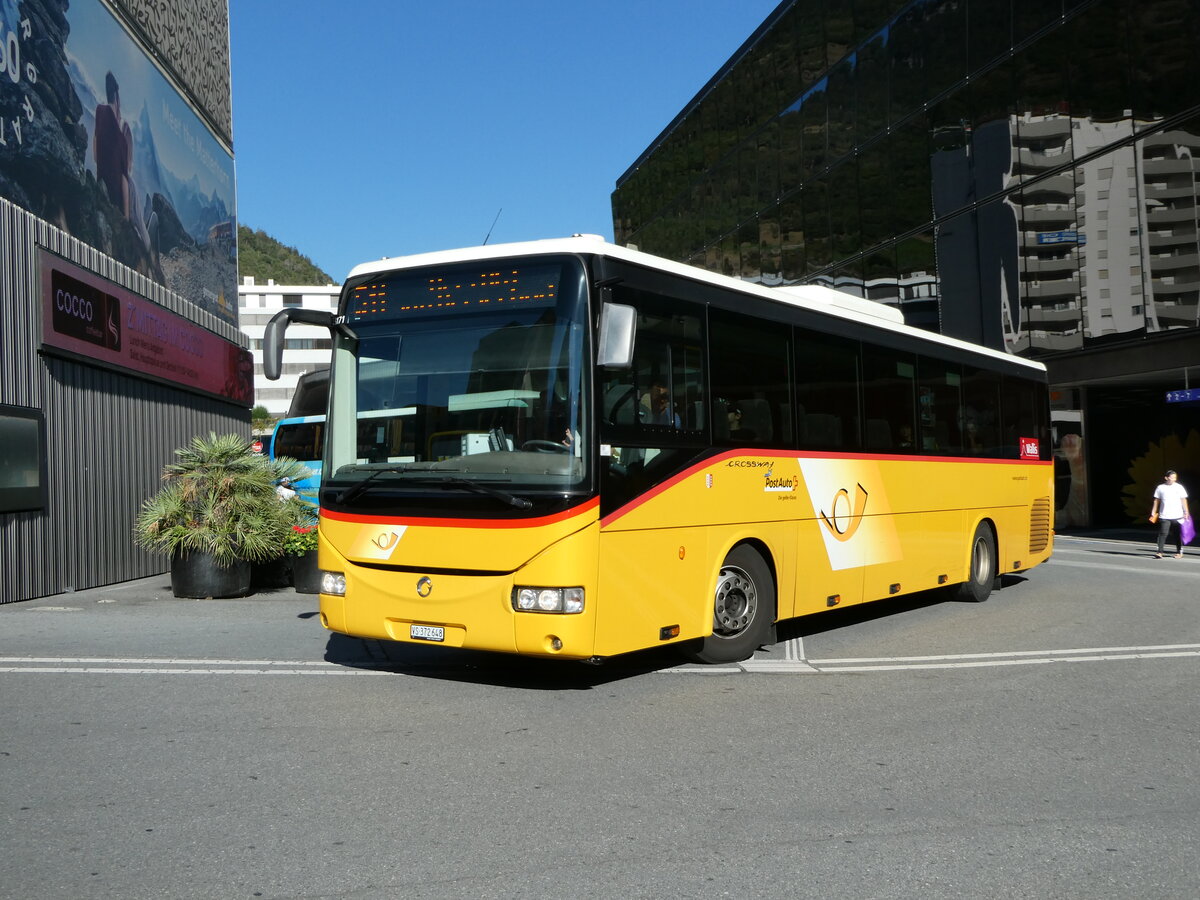 (238'655) - PostAuto Wallis - VS 372'648 - Irisbus am 31. Juli 2022 beim Bahnhof Visp