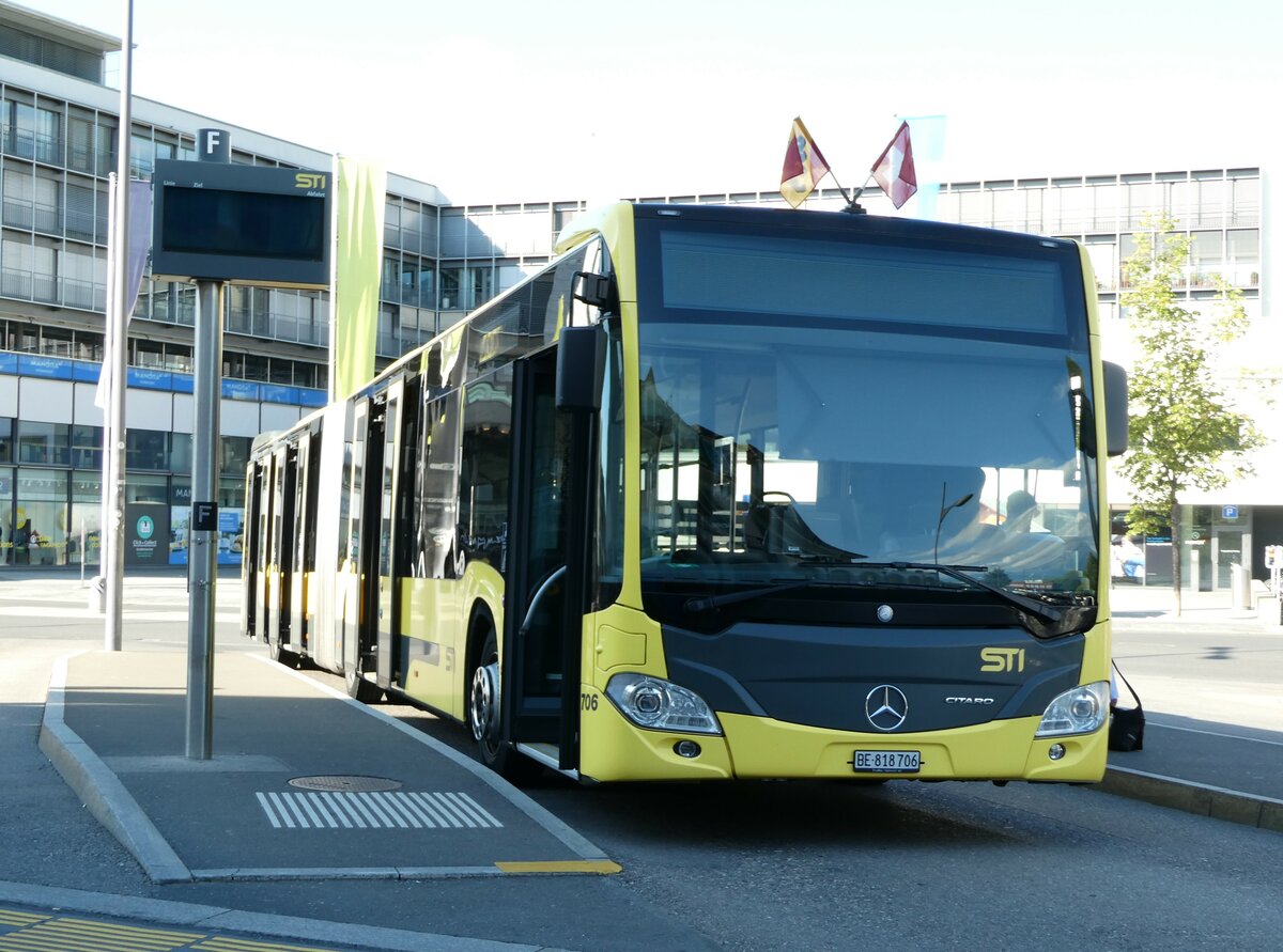 (238'719) - STI Thun - Nr. 706/BE 818'706 - Mercedes am 31. Juli 2022 beim Bahnhof Thun