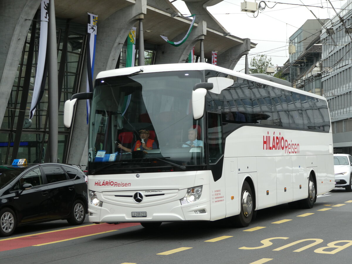 (238'892) - Hilrio, Schtz - LU 200'233 - Mercedes am 7. August 2022 beim Bahnhof Luzern