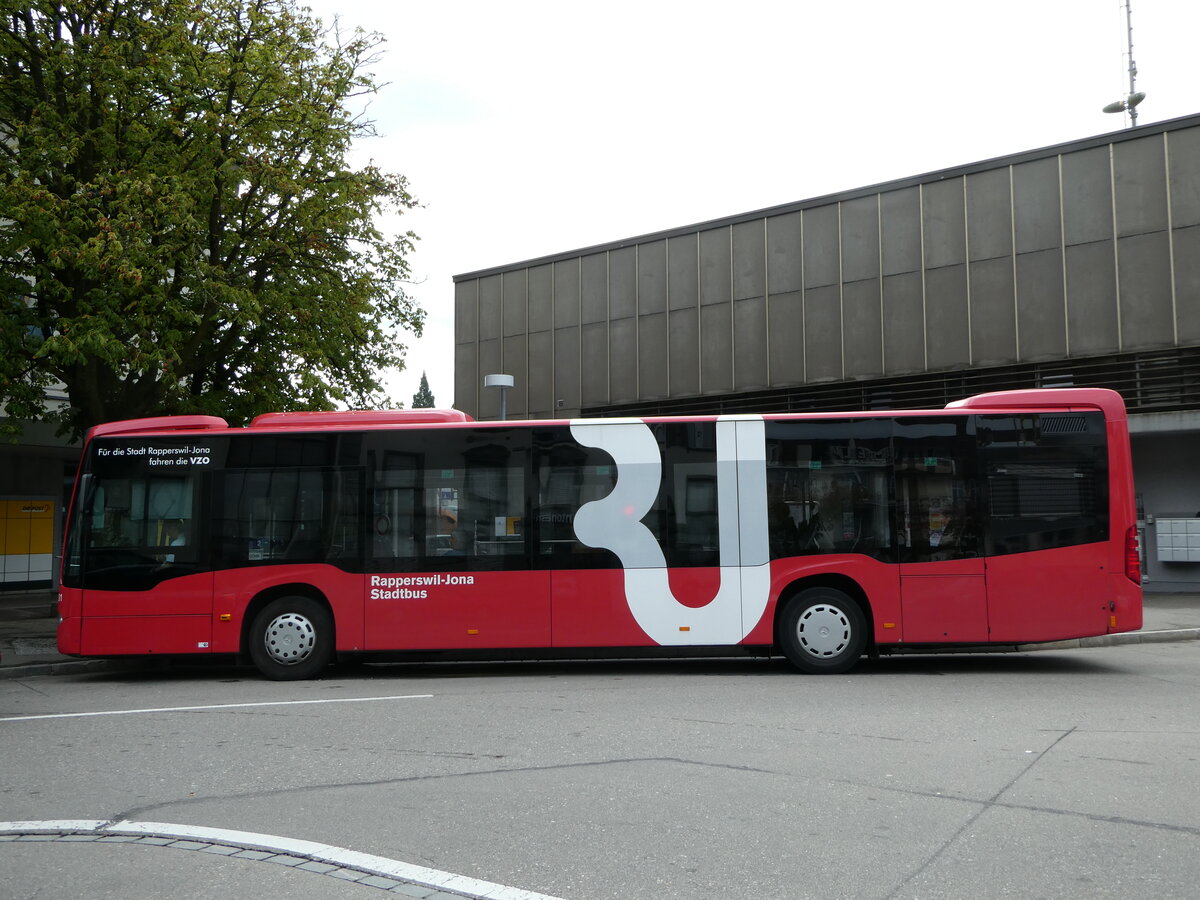 (239'111) - VZO Grningen - Nr. 201/ZH 745'201 - Mercedes am 20. August 2022 beim Bahnhof Rapperswil