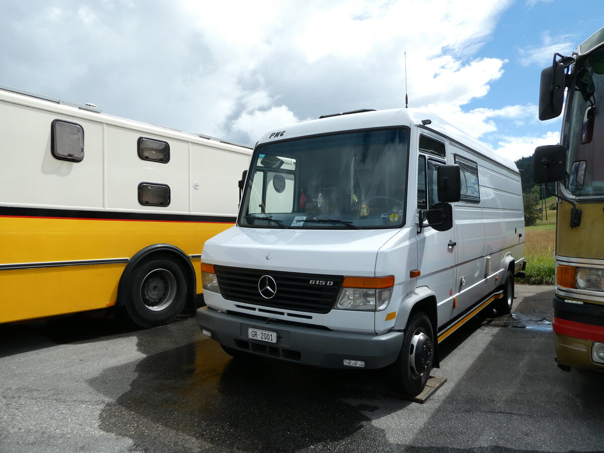 (239'227) - Wohler, Chur - GR 2001 - Mercedes am 20. August 2022 in Wildhaus, Munzenriet