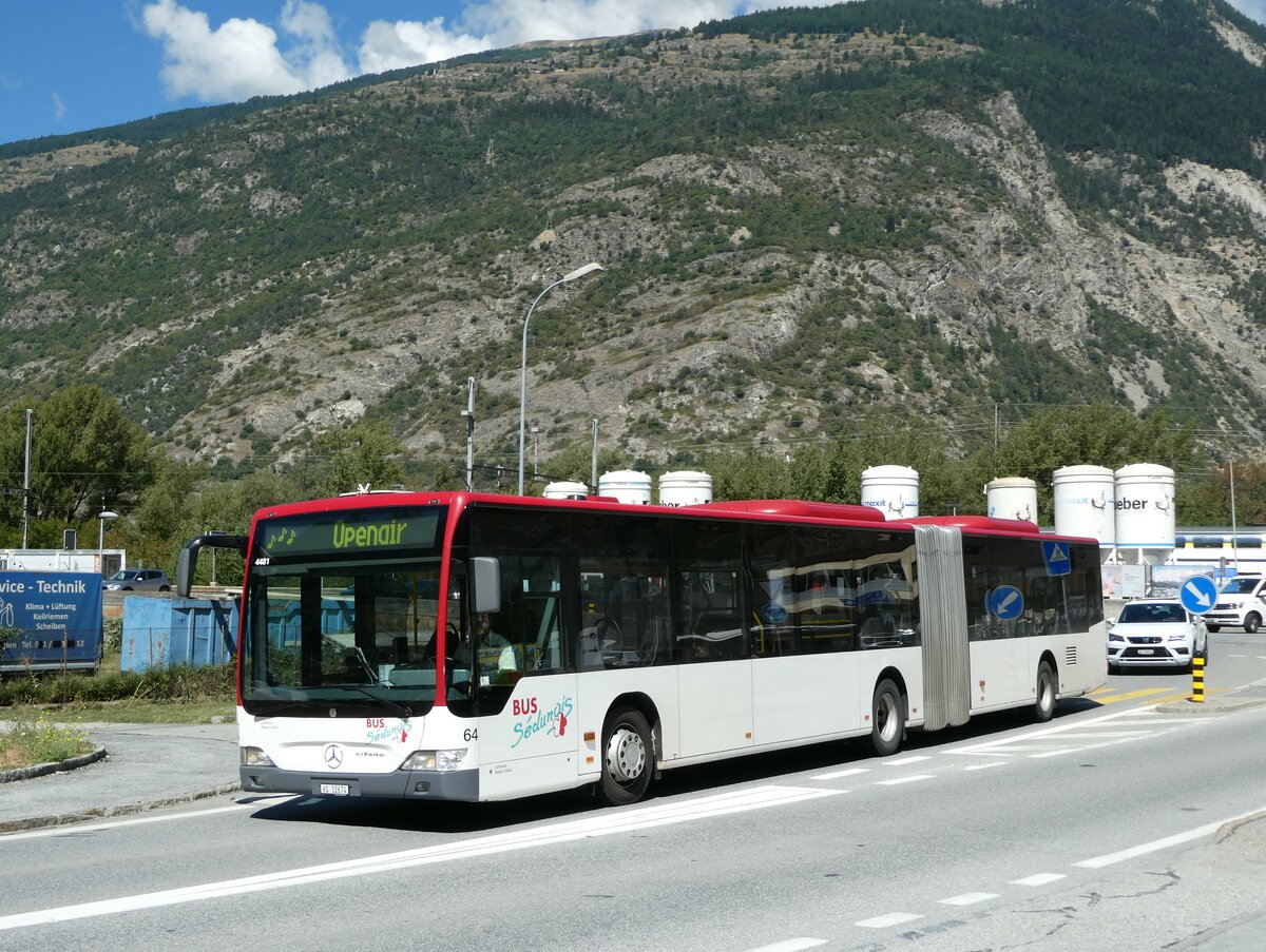 (239'385) - PostAuto Wallis - Nr. 64/VS 12'674 - Mercedes (ex Lathion, Sion Nr. 64) am 21. August 2022 beim Bahnhof Gampel-Steg