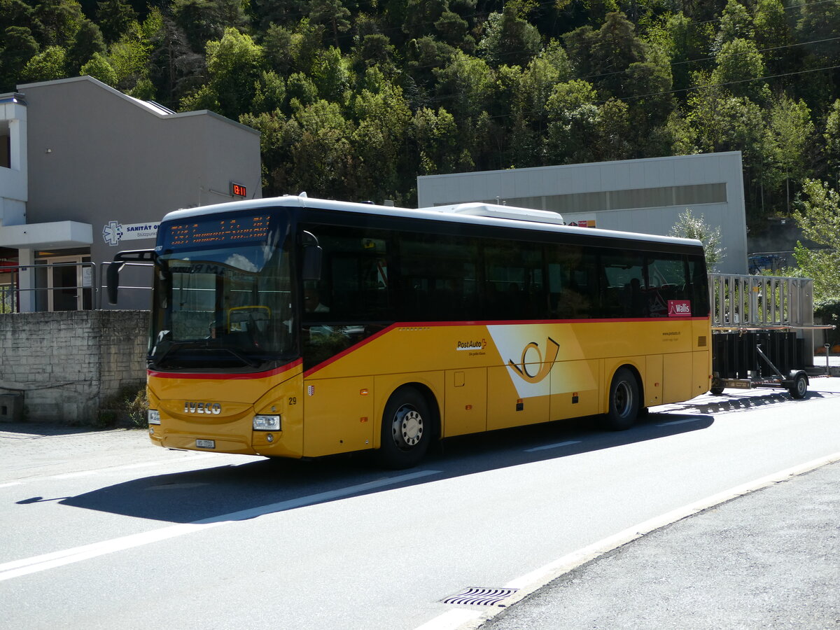 (239'399) - Jaggi, Kippel - Nr. 29/VS 7733 - Iveco am 21. August 2022 beim Bahnhof Gampel-Steg