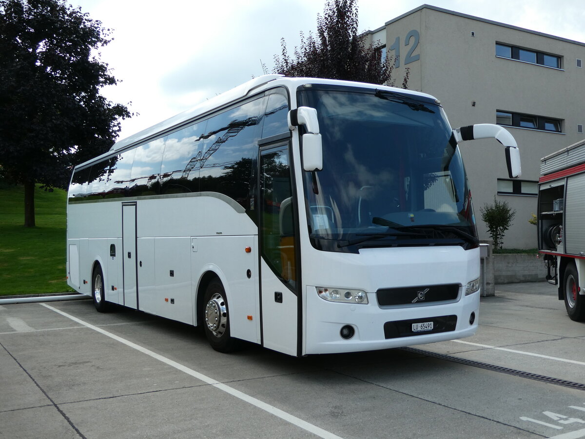 (239'697) - Ggler, Weggis - LU 65'491 - Volvo am 27. August 2022 in Oberkirch, CAMPUS Sursee