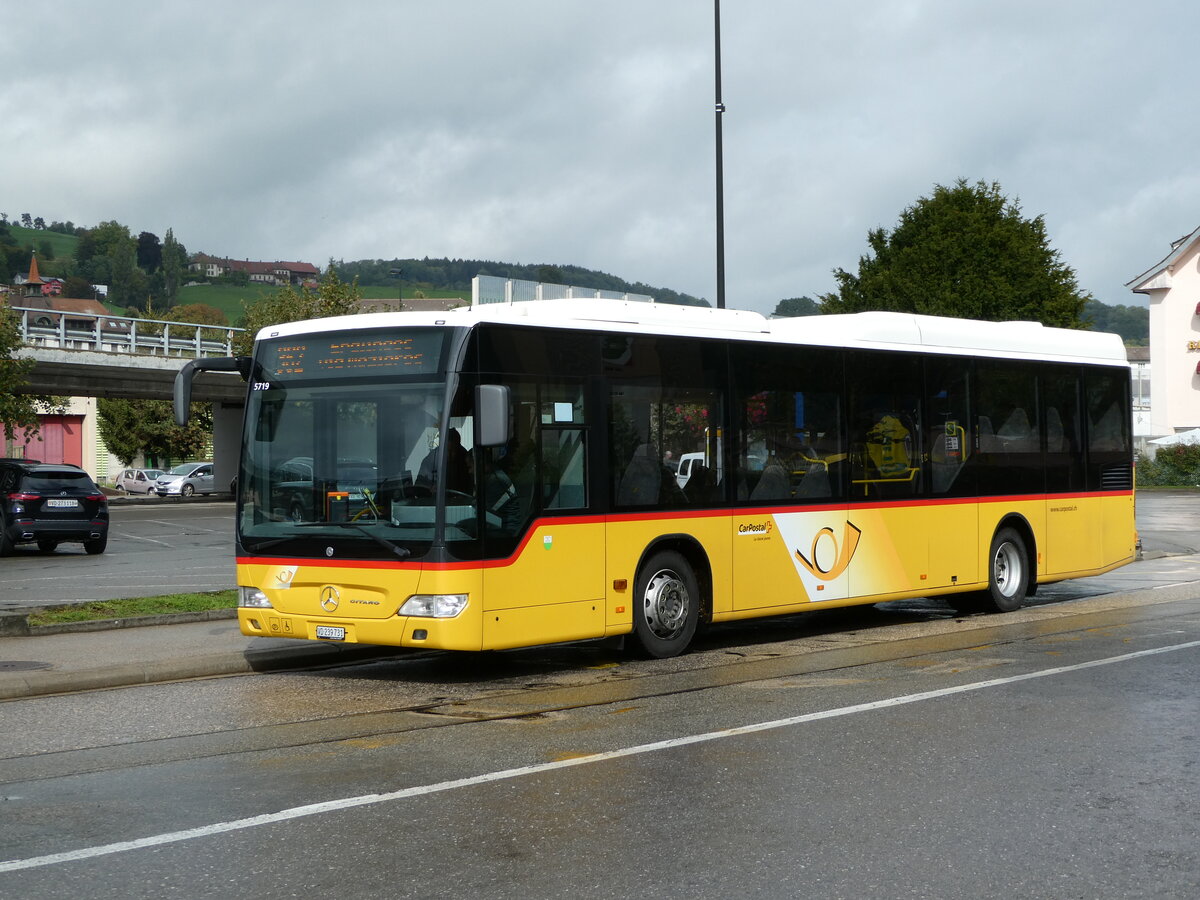 (240'191) - CarPostal Ouest - VD 239'731 - Mercedes (ex Faucherre, Moudon) am 24. September 2022 beim Bahnhof Moudon