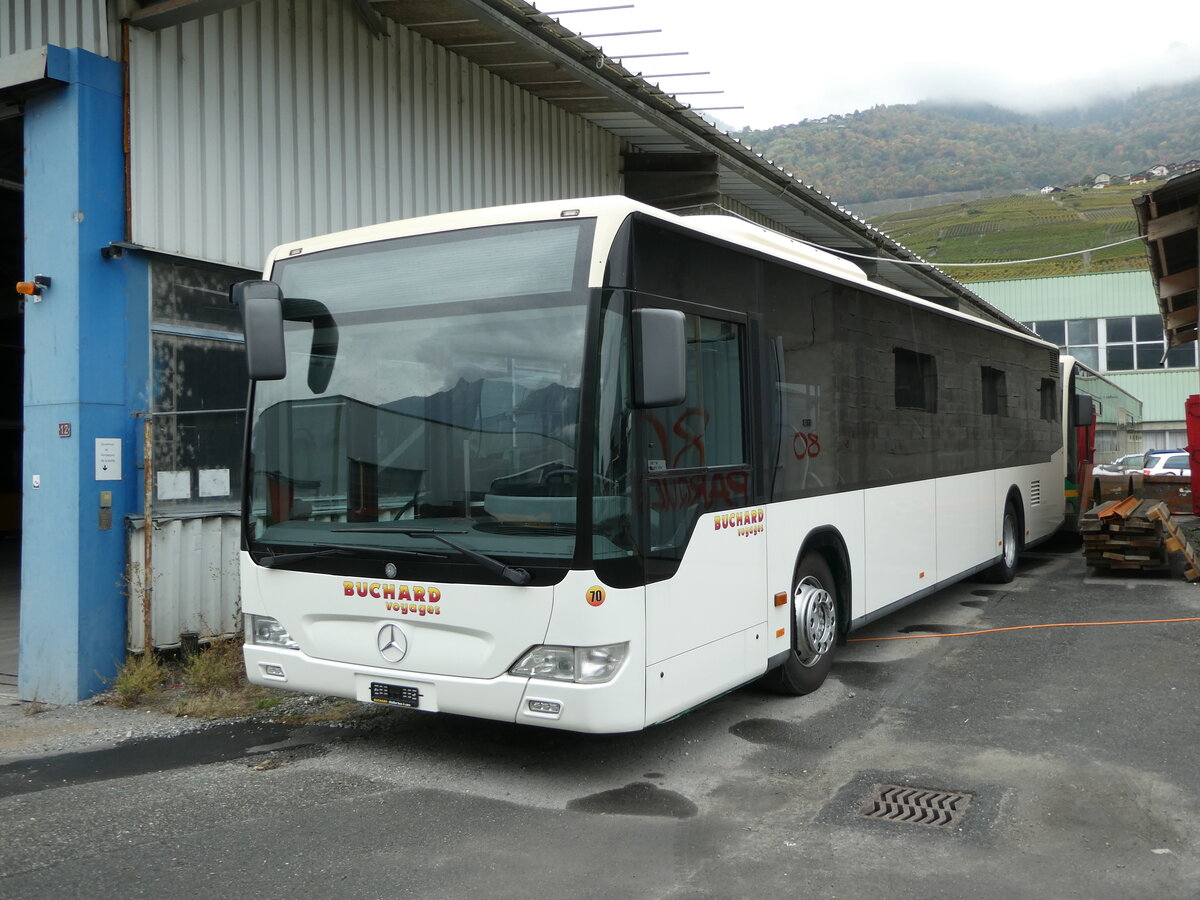 (240'712) - Buchard, Leytron - Nr. 70 - Mercedes (ex MBC Morges Nr. 79) am 8. Oktober 2022 in Leytron, Garage