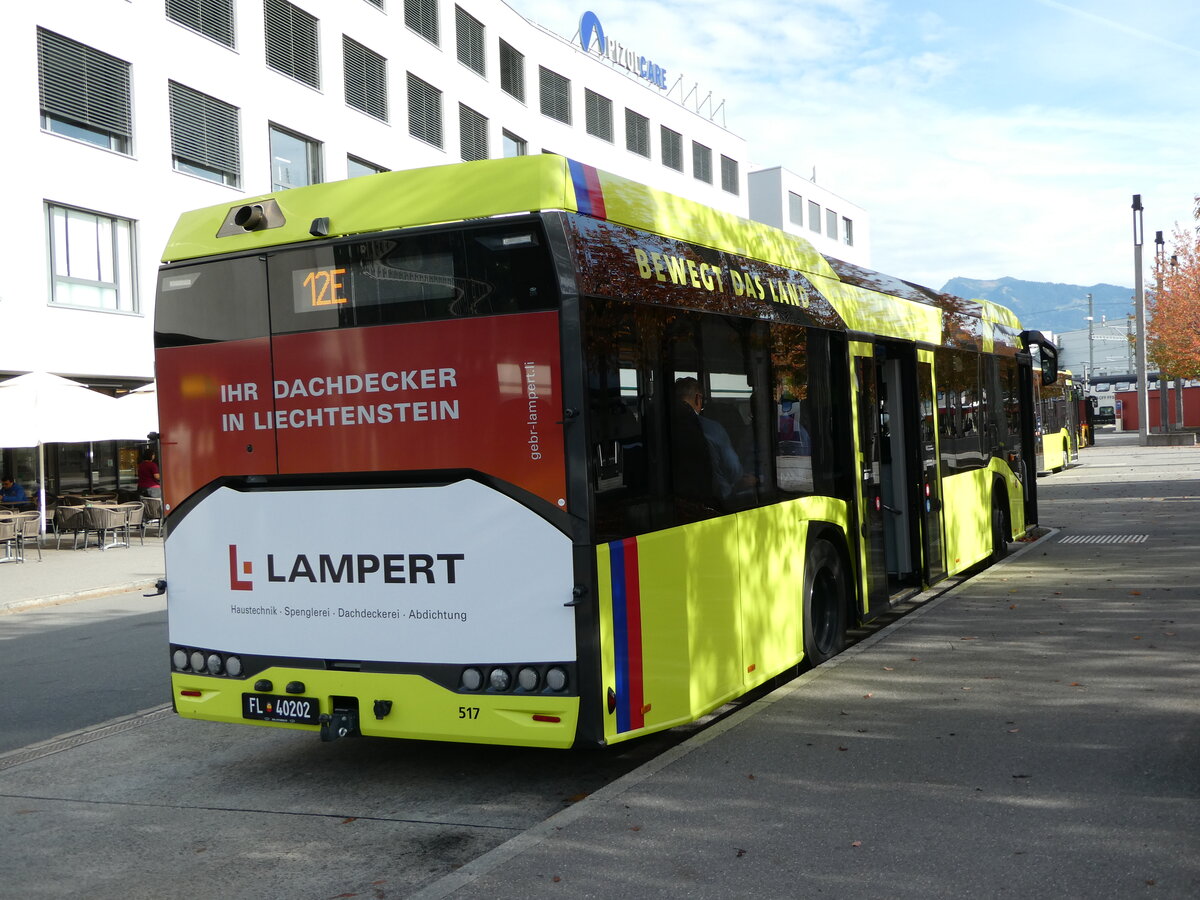 (240'898) - Aus Liechtenstein: BOS PS Anstalt, Vaduz - Nr. 517/FL 40'202 - Solaris am 11. Oktober 2022 beim Bahnhof Sargans