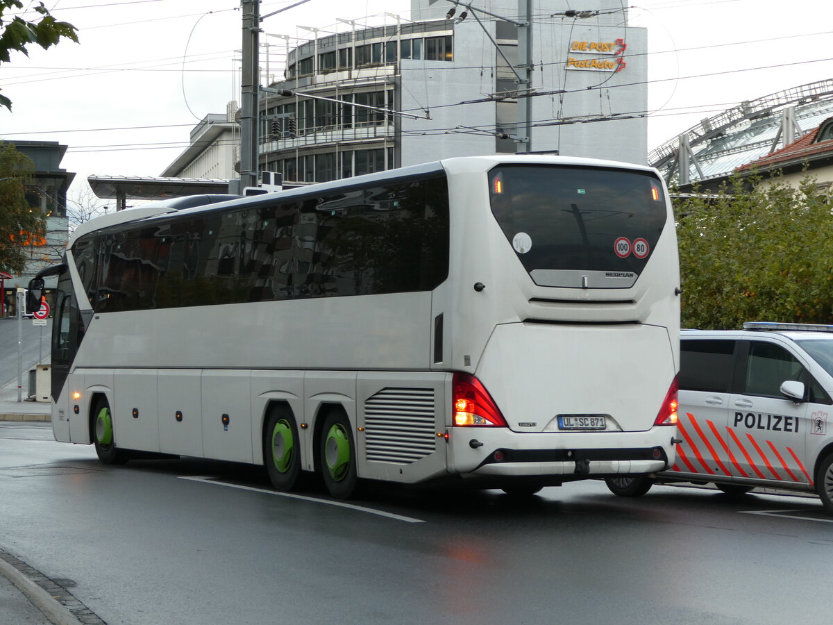 (241'275) - Aus Deutschland: Schrder, Langenau - UL-SC 871 - Neoplan am 14. Oktober 2022 beim Bahnhof Chur