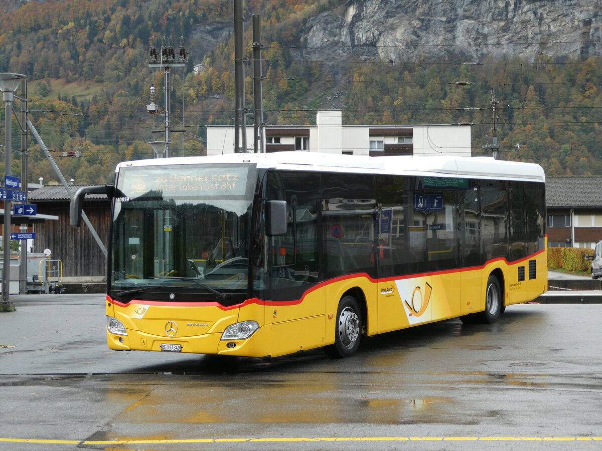 (241'690) - Flck, Brienz - Nr. 5/BE 113'349 - Mercedes am 22. Oktober 2022 beim Bahnhof Meiringen