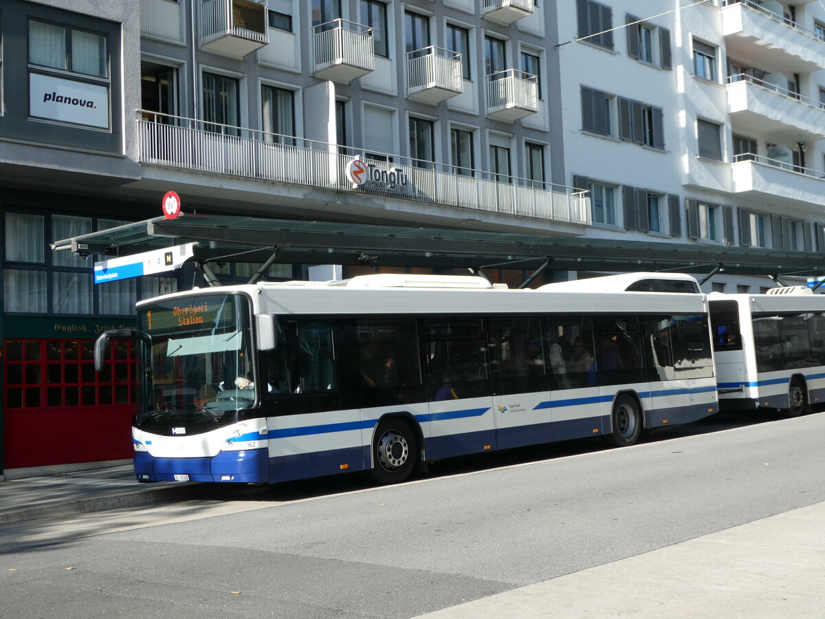 (242'046) - ZVB Zug - Nr. 162/ZG 88'162 - Hess am 31. Oktober 2022 beim Bahnhof Zug