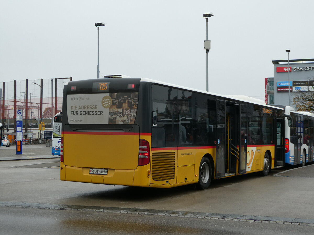 (242'620) - Schmidt, Oberbren - Nr. 5/SG 397'506 - Mercedes (ex PostAuto Bern Nr. 5; ex Klopfstein, Laupen Nr. 5) am 13. November 2022 beim Bahnhof Wil