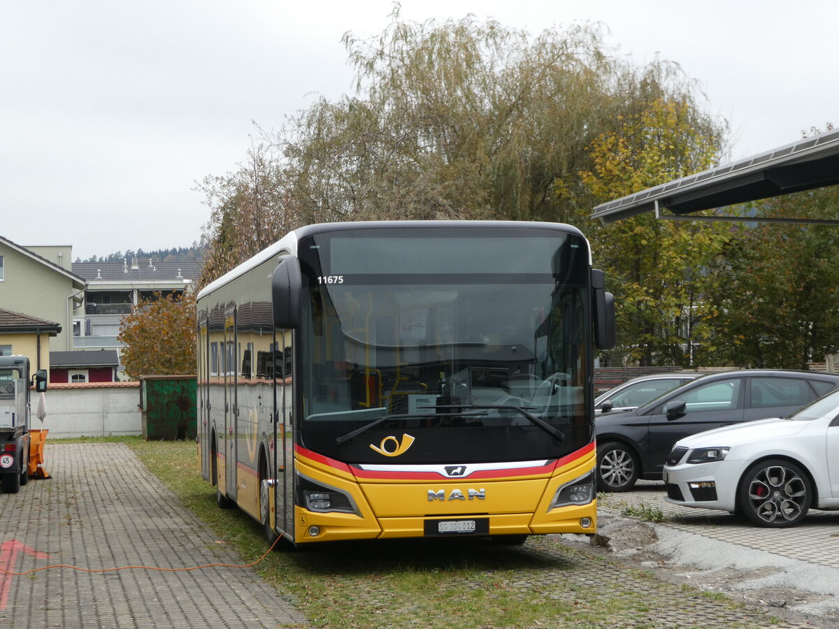 (242'638) - PostAuto Ostschweiz - SG 304'012 - MAN am 13. November 2022 in Uznach, Garage