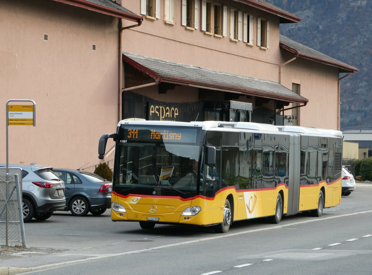 (243'368) - Buchard, Leytron - VS 241'996 - Mercedes am 3. Dezember 2022 in Leytron, Caves Provins