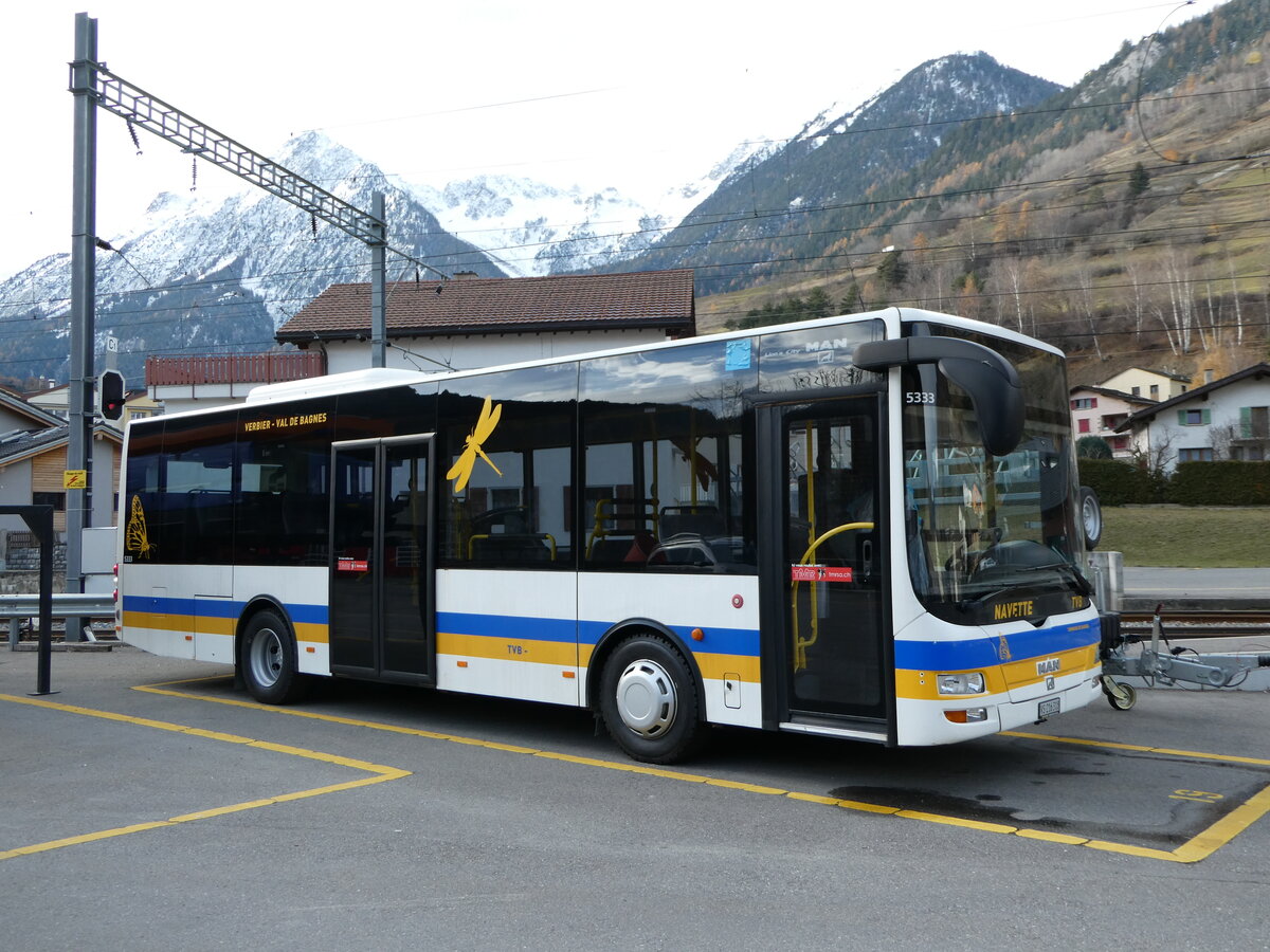 (243'390) - TMR Martigny - Nr. 111/VS 216'318 - MAN/Gppel am 3. Dezember 2022 in Orsires, Garage