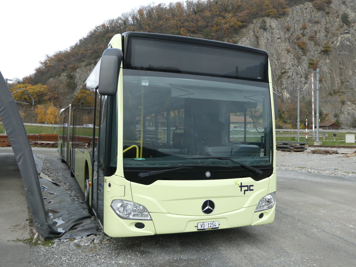 (243'424) - TPC Aigle - Nr. 306/VD 1254 - Mercedes (ex Interbus, Yverdon Nr. 202; ex Zuklin, A-Klosterneuburg) am 3. Dezember 2022 in Aigle, Dpt