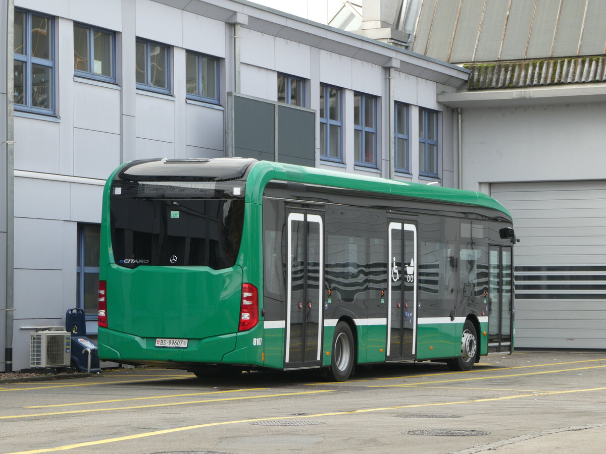 (243'800) - BVB Basel - Nr. 8107/BS 99'607 - Mercedes am 12. Dezember 2022 in Basel, Garage Rankstrasse