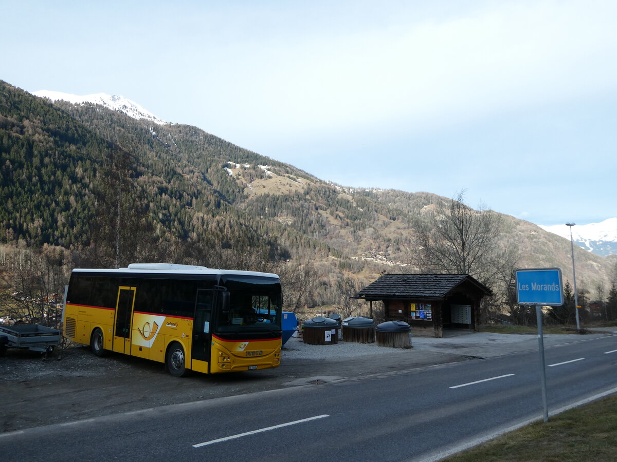 (244'135) - TSAR, Sierre - VS 75'035 - Iveco am 26. Dezember 2022 in Les Morands