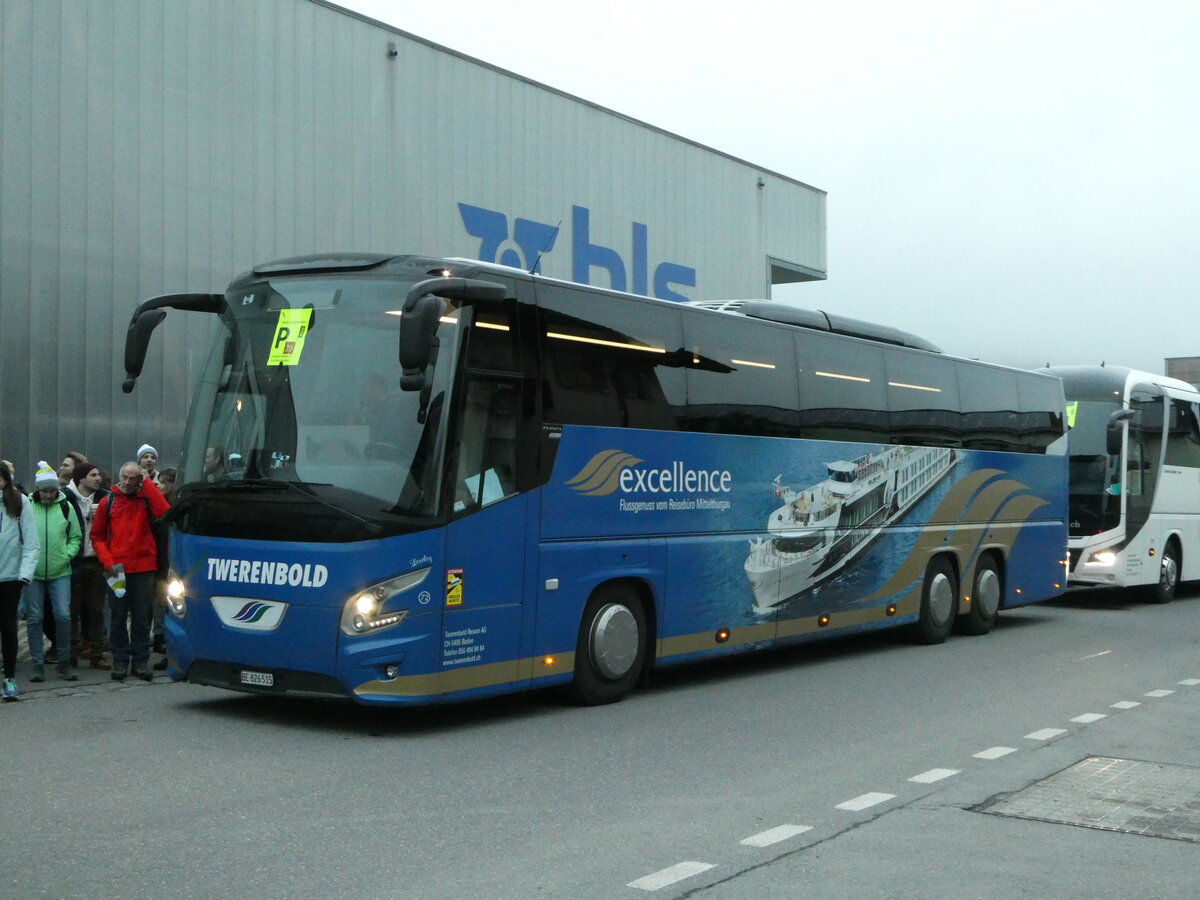 (244'498) - Twerenbold, Baden - Nr. 72/BE 826'515 - VDL am 7. Januar 2023 beim Bahnhof Frutigen