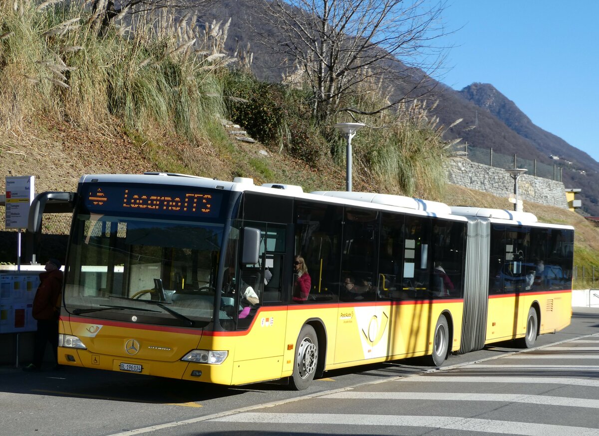 (244'906) - PostAuto Nordschweiz - BL 196'034/PID 5348 - Mercedes am 10. Januar 2023 beim Bahnhof Tenero