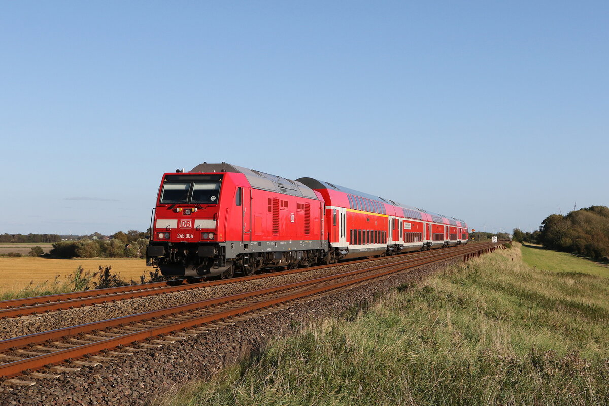 245 004 mit einem Doppelstock-Ersatzzug am 13. September 2023 bei Klanxbll.