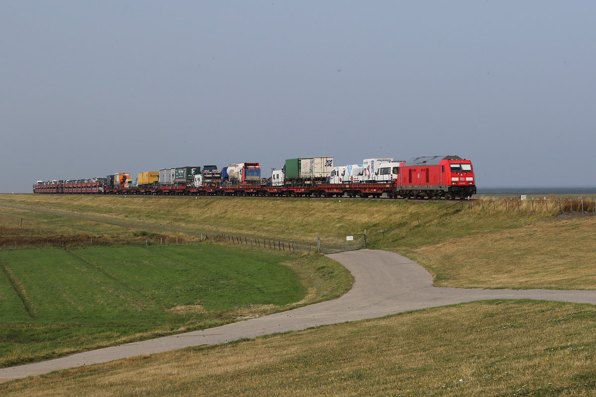 245 027 mit einem  Sylt-Shuttle  am 28. August 2019 bei Klanxbll.