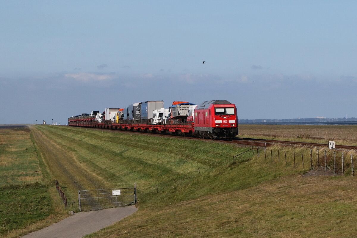 245 027 mit einem  Sylt-Shuttle  aus Sylt kommend am 15. September 2023 bei Klanxbll.