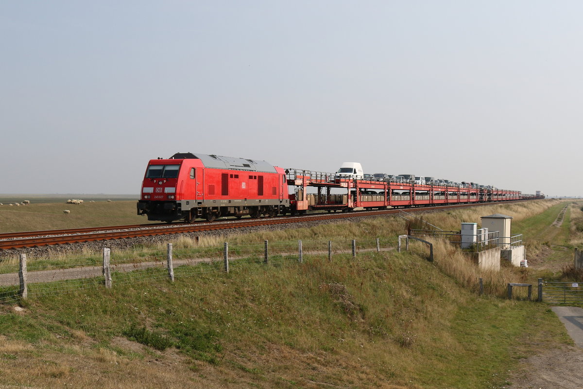 245 027 war am 28. August 2019 bei Klanxbll mit einem  Sylt-Shuttle  in Richtung Westerland unterwegs.