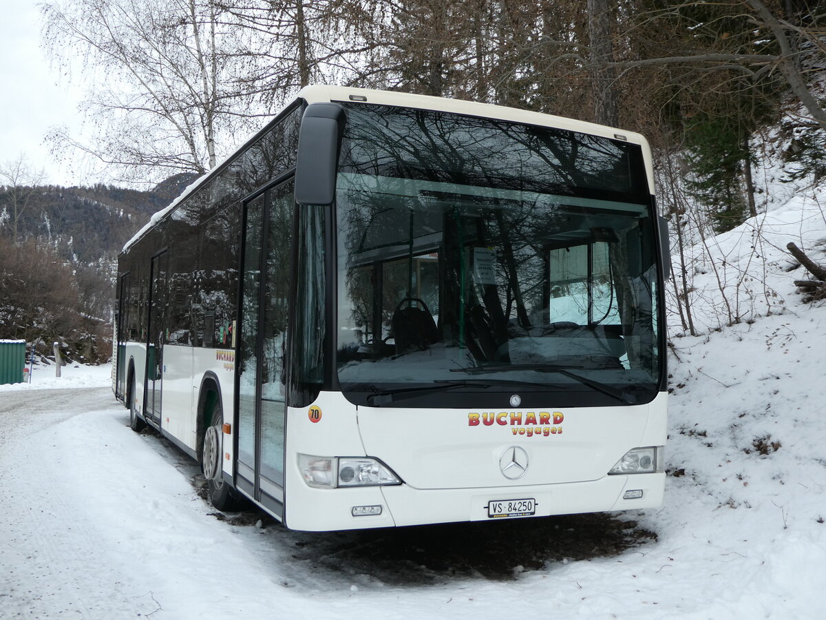 (245'031) - Buchard, Leytron - Nr. 70/VS 84'250 - Mercedes (ex MBC Morges Nr. 79) am 14. januar 2023 in La Tzoumaz, Villy