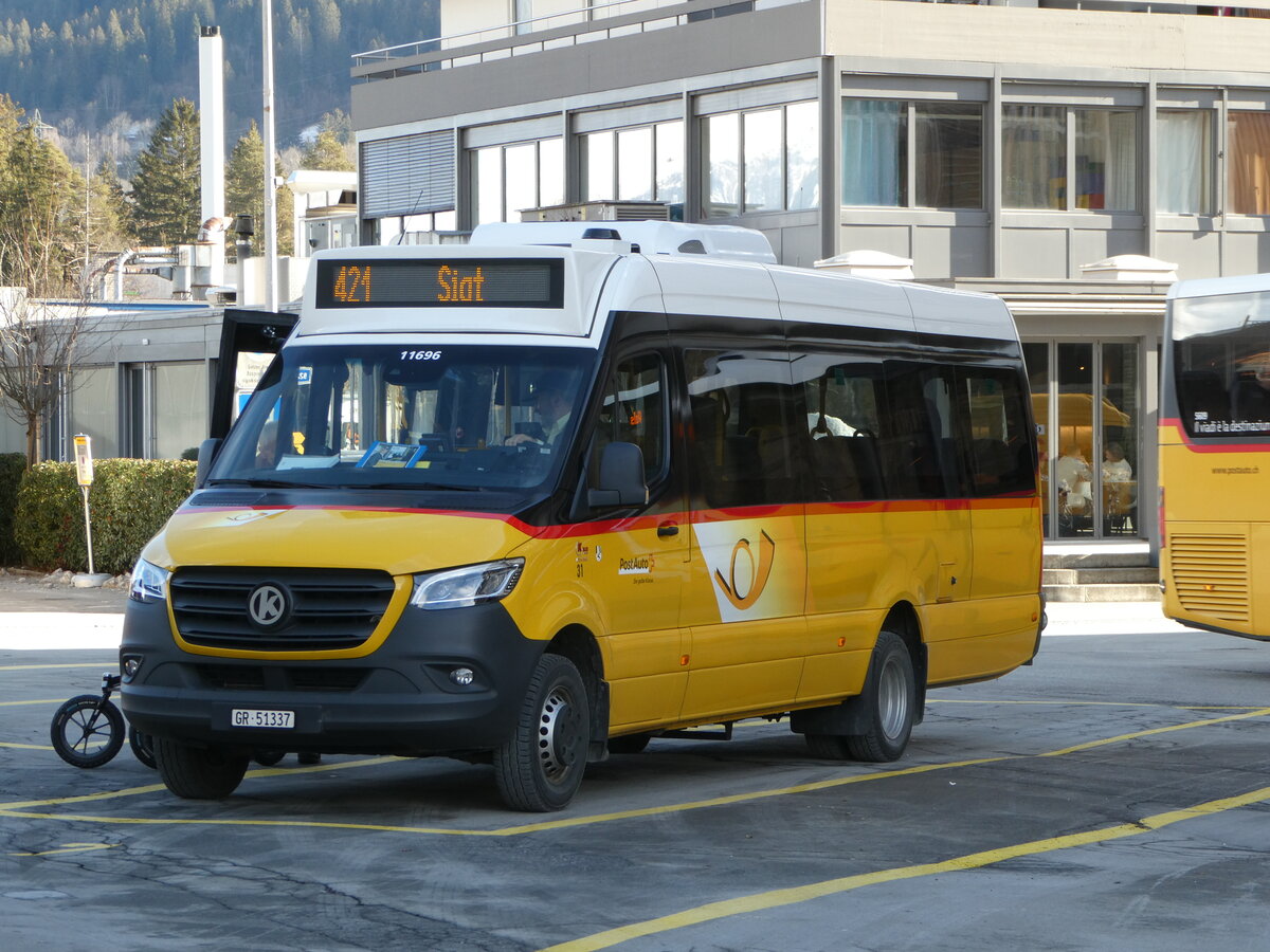 (245'137) - PostAuto Graubnden - Nr. 31/GR 51'337/PID 11'696 - K-Bus am 18. Januar 2023 beim Bahnhof Ilanz