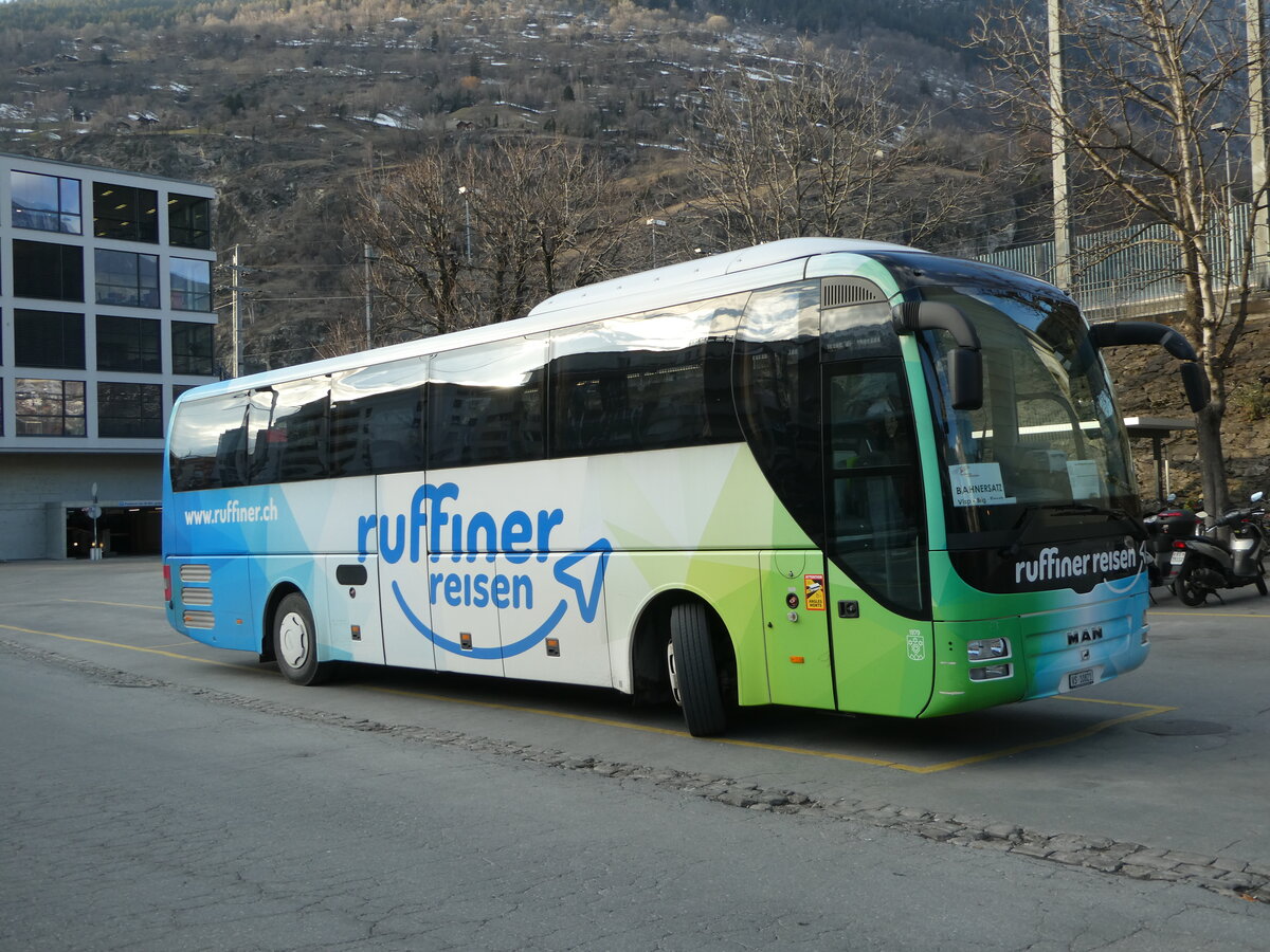 (245'619) - Ruffiner, Turtmann - VS 10'821 - MAN (ex Nr. 11) am 31. Januar 2023 beim Bahnhof Brig