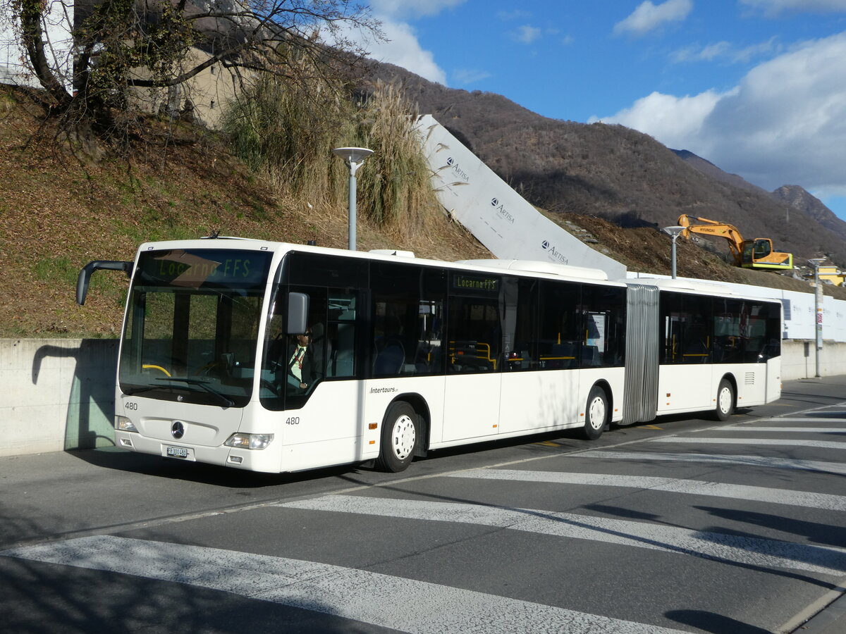 (245'818) - Intertours, Domdidier - Nr. 480/FR 300'480 - Mercedes (ex Nr. 210; ex STI Thun Nr. 134) am 4. Februar 2023 beim Bahnhof Tenero