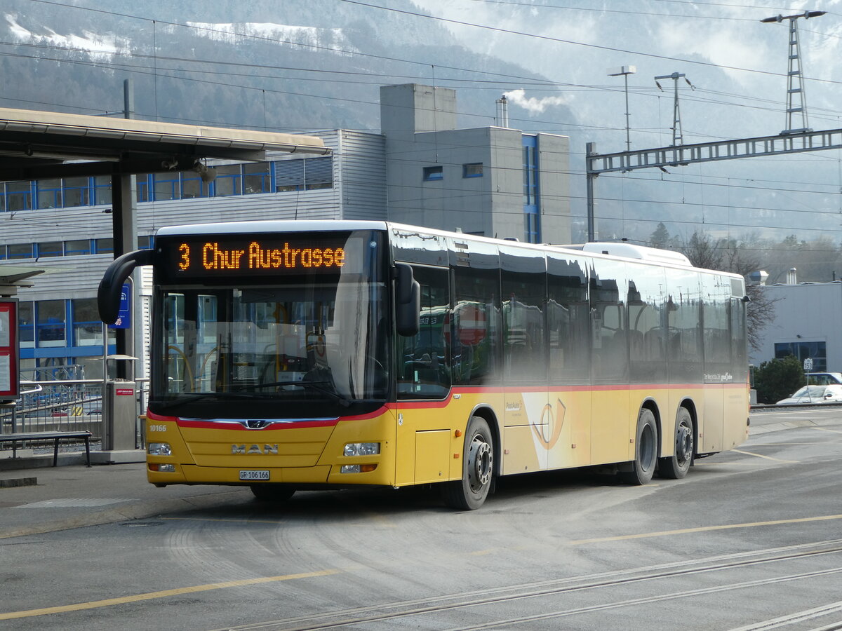 (245'871) - Dnser, Trimmis - GR 106'166/PID 10'166 - MAN am 6. Februar 2023 beim Bahnhof Untervaz-Trimmis