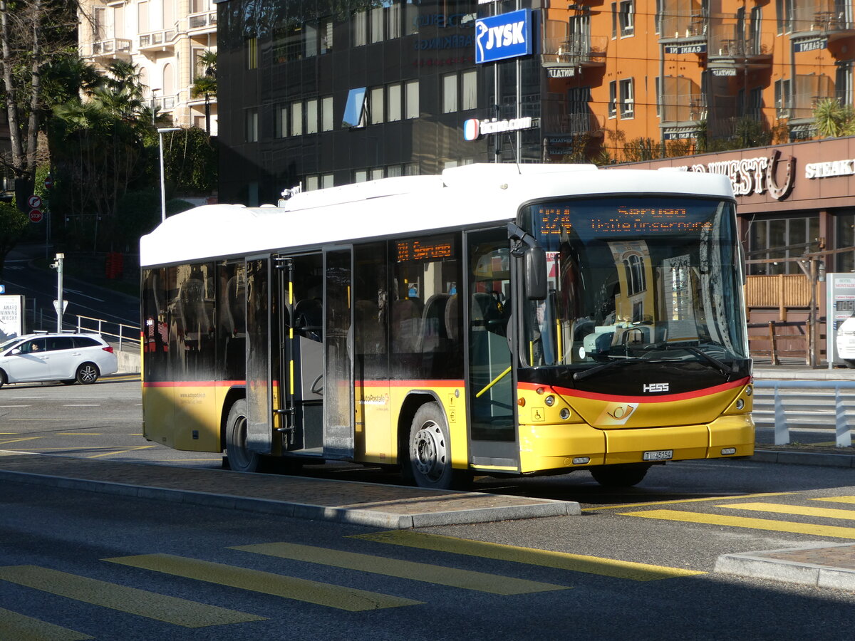 (245'892) - Starnini, Tenero - TI 45'154/PID 5404 - Scania/Hess am 7. Februar 2023 beim Bahnhof Locarno