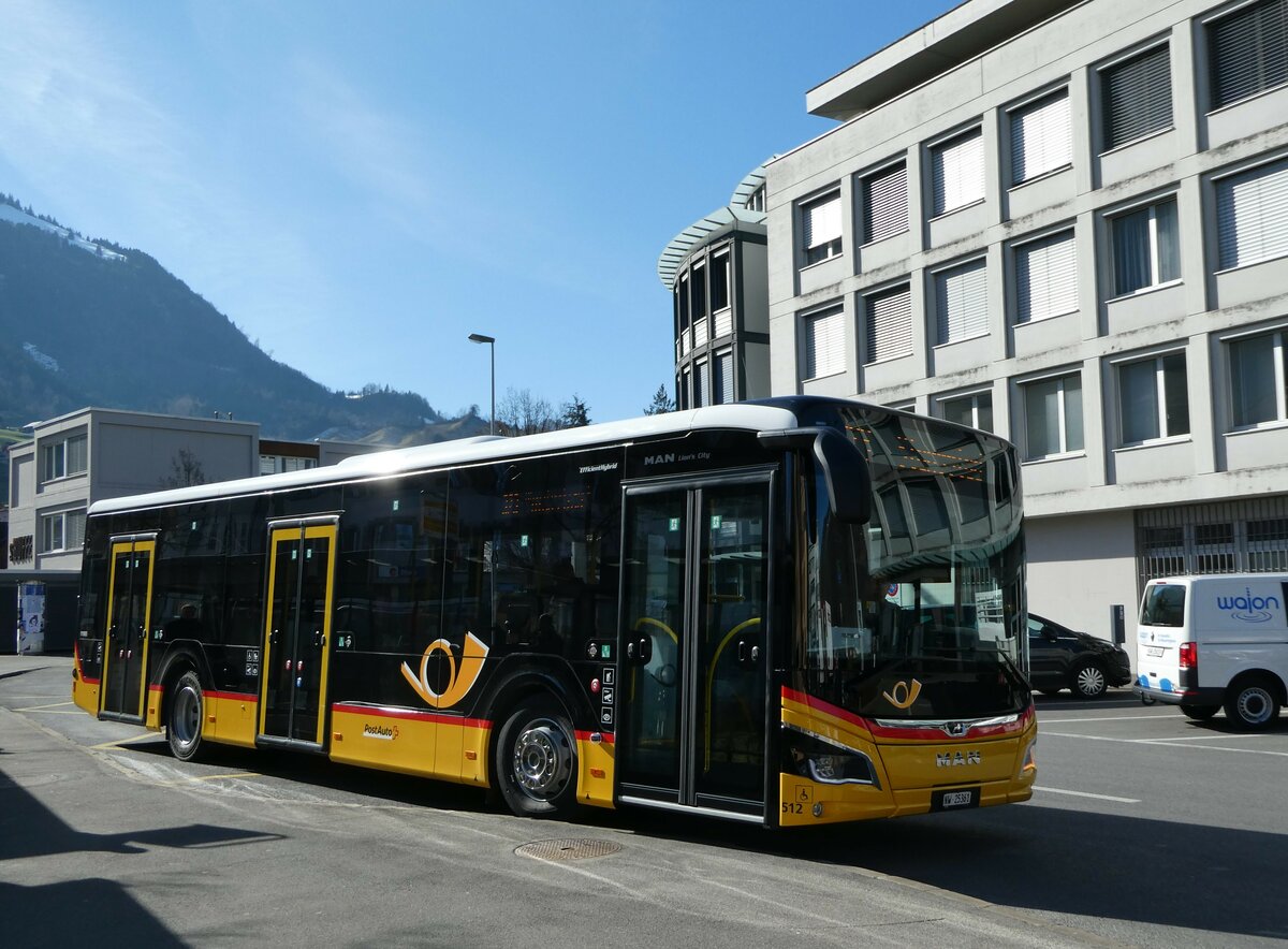 (246'181) - PostAuto Zentralschweiz - Nr. 512/NW 25'361/PID 11'905 - MAN am 16. Februar 2023 beim Bahnhof Stans