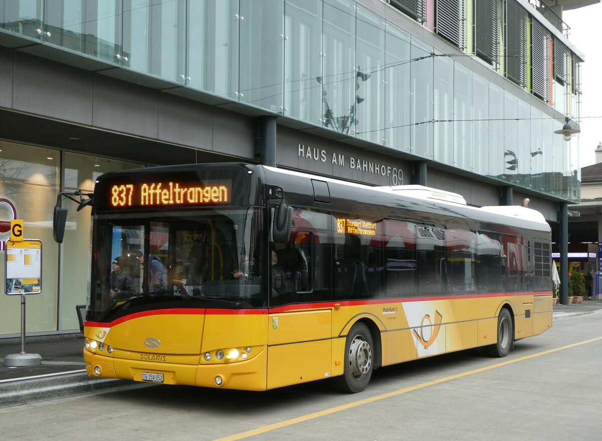 (246'616) - PostAuto Ostschweiz - TG 158'052/PID 10'078 - Solaris am 25. Februar 2023 beim Bahnhof Frauenfeld