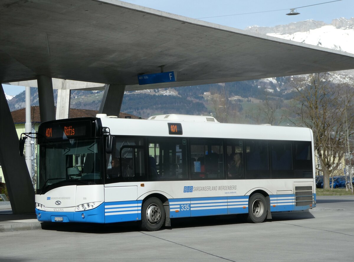 (247'302) - BSW Sargans - Nr. 336/SG 312'928 - Solaris am 17. Mrz 2023 beim Bahnhof Buchs