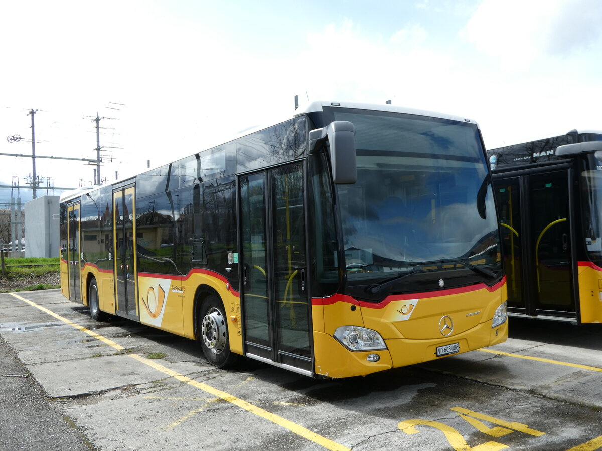 (247'649) - CarPostal Ouest - VD 608'086/PID 10'990 - Mercedes (ex JU 43'870) am 25. Mrz 2023 in Yverdon, Garage