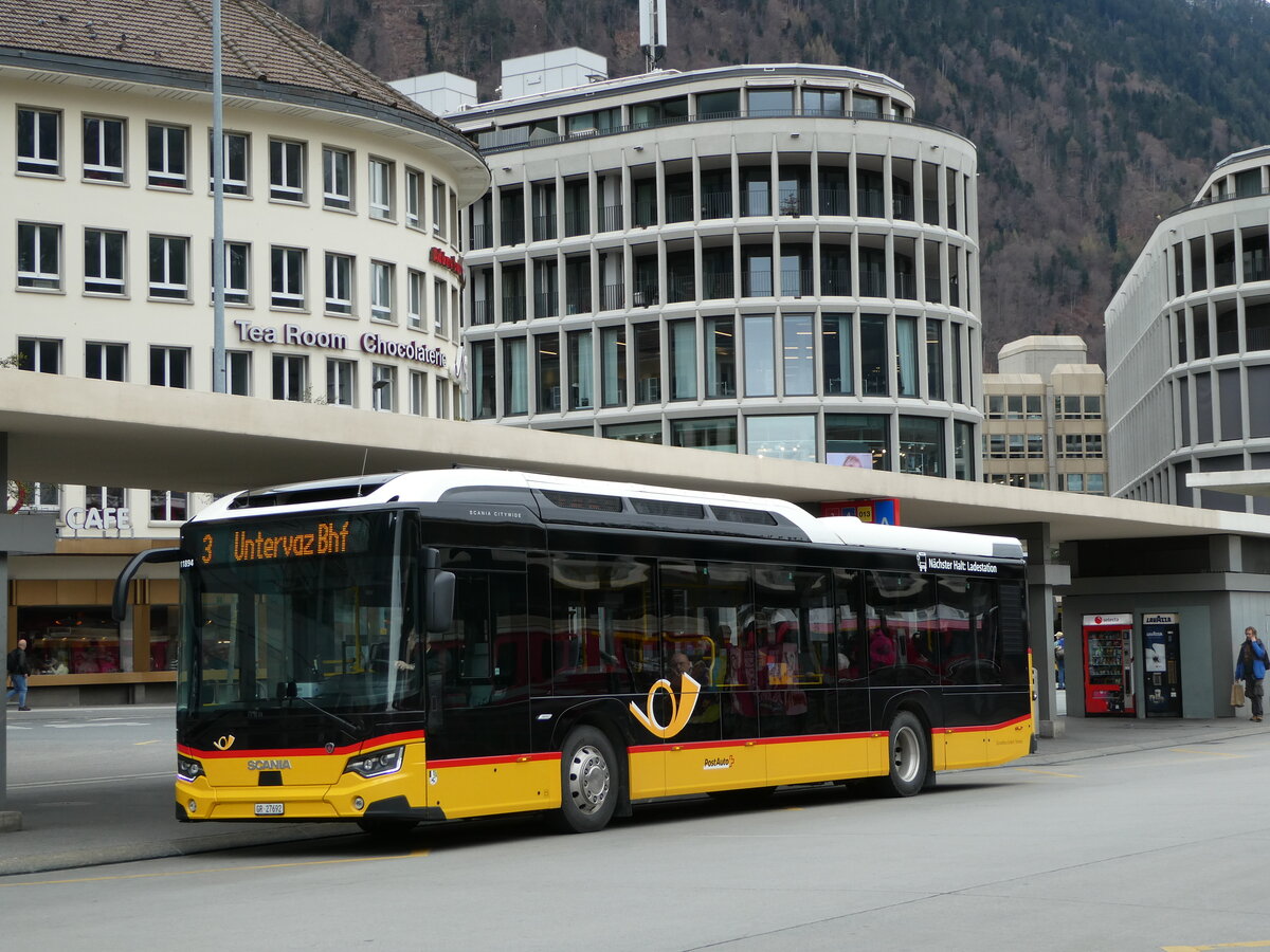 (248'568) - Dnser, Trimmis - GR 27'692/PID 11'894 - Scania (ex GR 166'037) am 15. April 2023 beim Bahnhof Chur