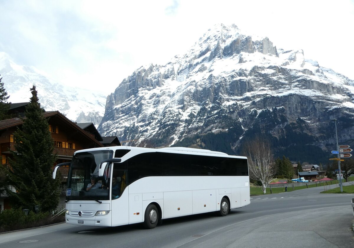 (248'821) - Dr. Richard, Oberengstringen - ZH 907'936 - Mercedes am 18. April 2023 in Grindelwald, Sge Grund