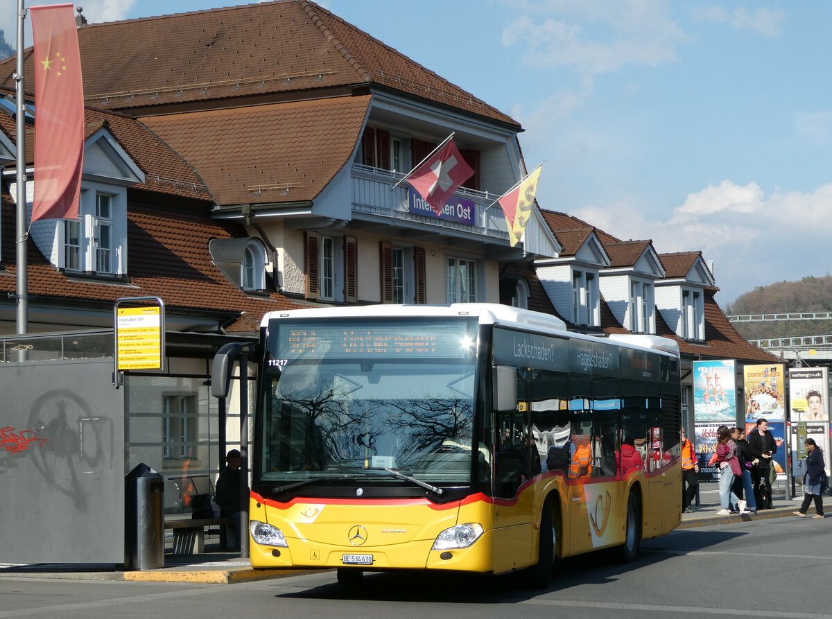 (248'919) - PostAuto Bern - BE 534'630/PID 11'217 - Mercedes am 19. April 2023 beim Bahnhof Interlaken Ost